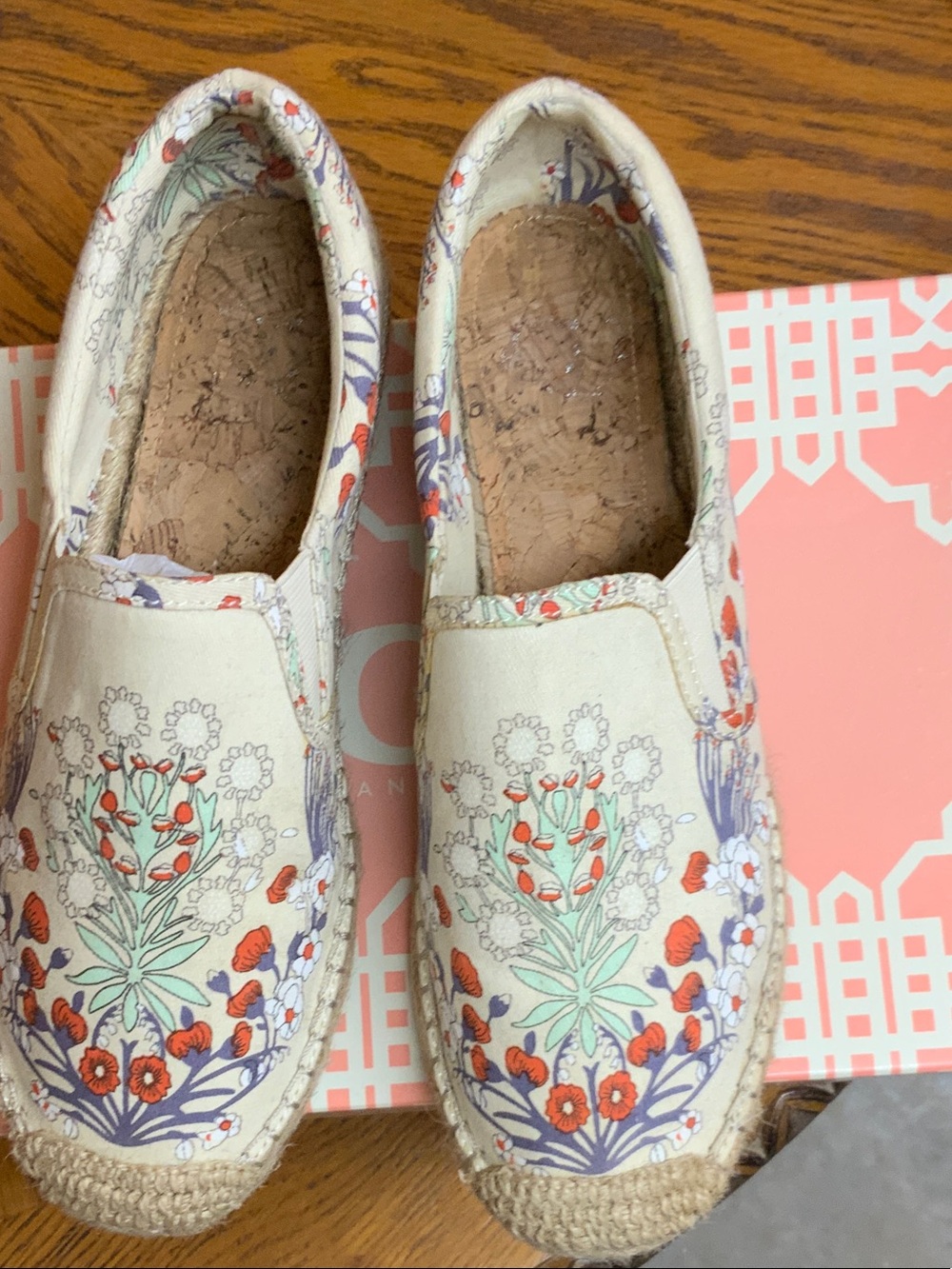 Gianni Bini floral Canvas Slip-On Espadrilles in Cream, Mint & Coral